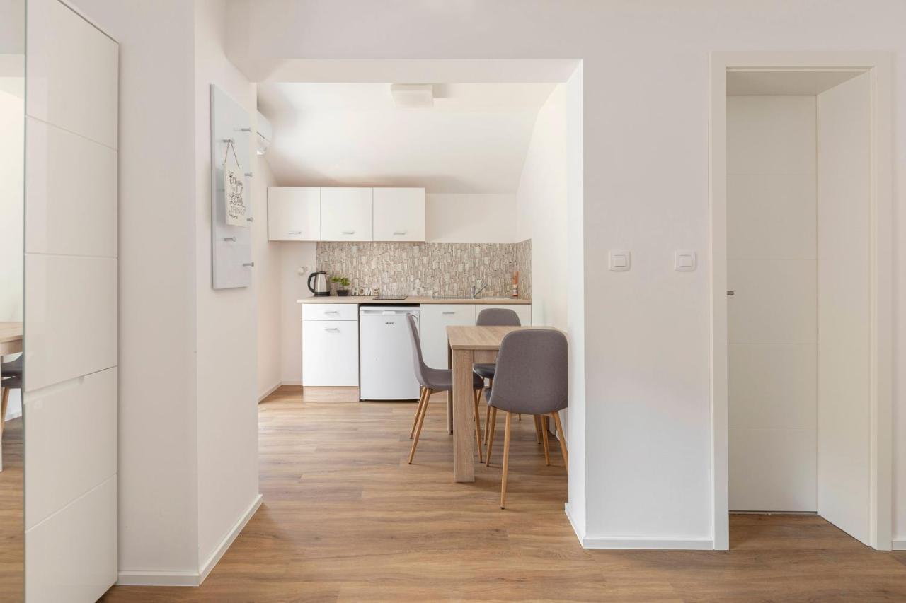 Apartma Berni *